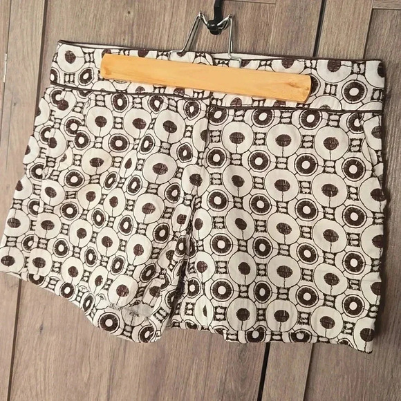 Liquid modern women's shorts - Picture 3 of 11